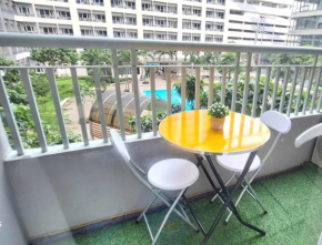 Bright and Cozy 1 Bedroom with Balcony Pool View and WiFi in Grace Residences